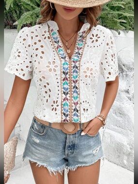 1227. White geometric embroidered eyelet top